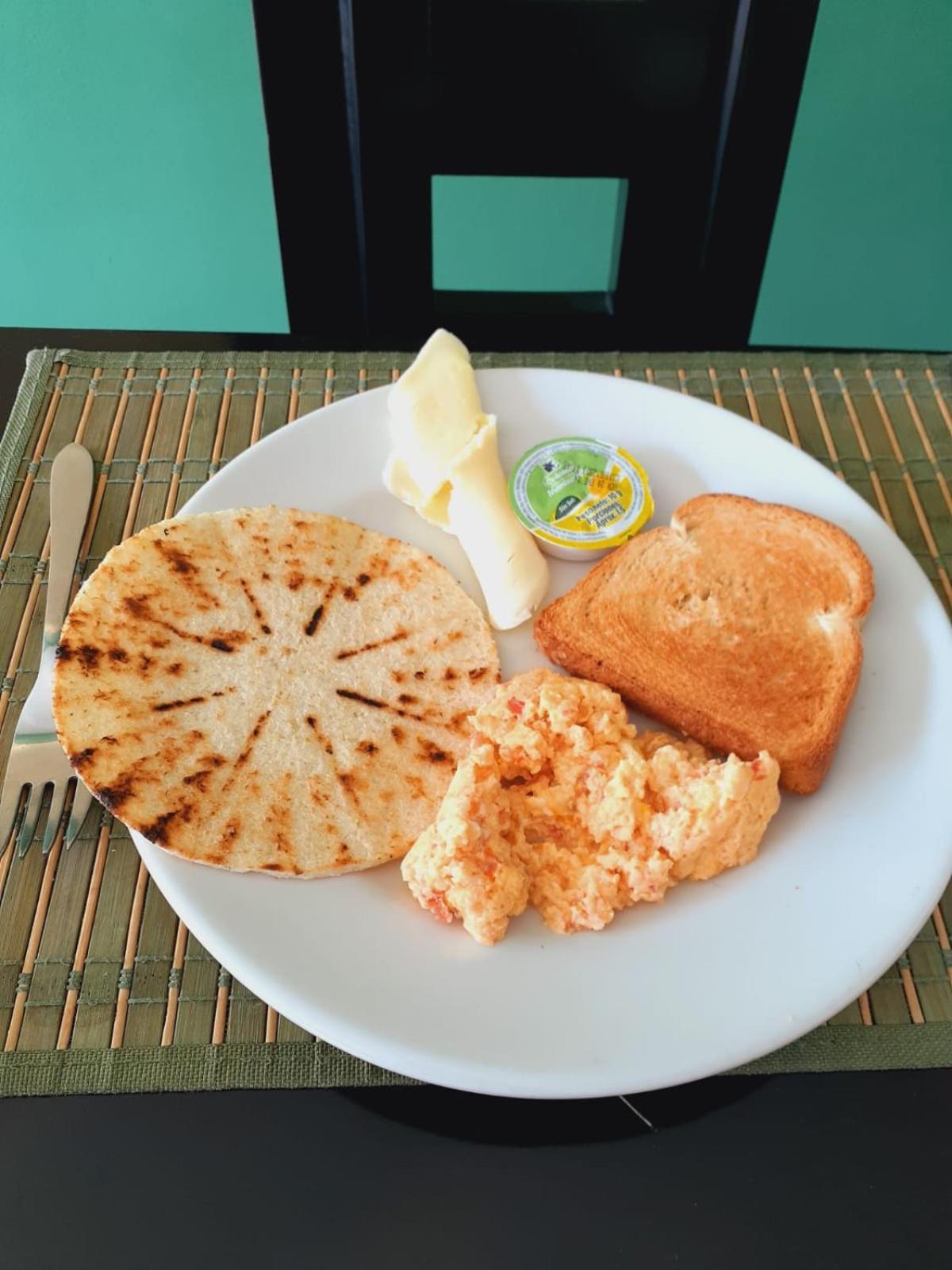 Ayenda Mountain Hostels Manizales Ngoại thất bức ảnh